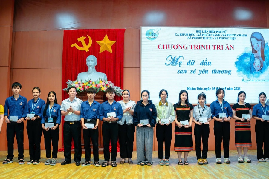 Lan tỏa Chương trình “Mẹ đỡ đầu” ở 5 xã miền núi Đà Nẵng
