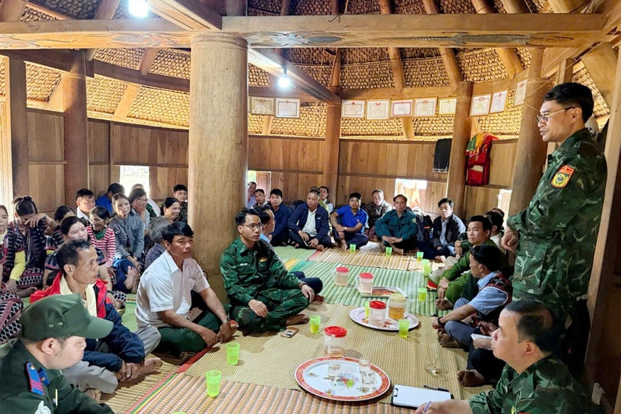 Kiện toàn đội ngũ cán bộ cấp xã: Rà soát, luân chuyển cán bộ về cơ sở