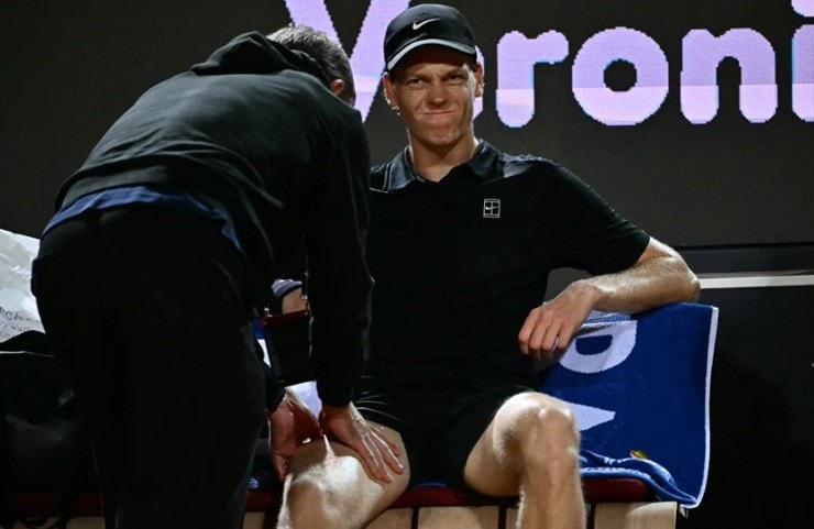 Jannik Sinner và Daniil Medvedev kịch chiến tại Rome Open: Cơn mưa cắt ngang màn so tài đỉnh cao