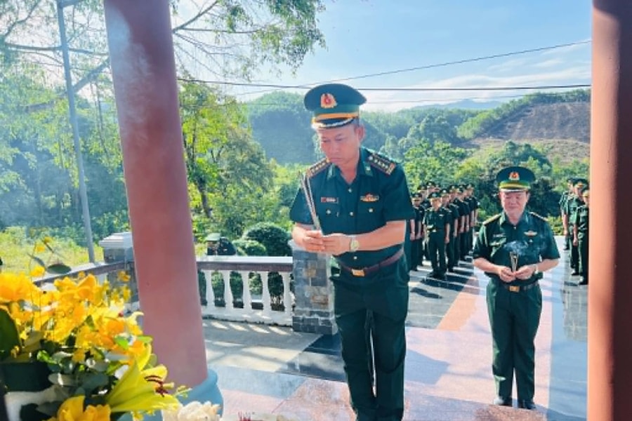 Dâng hương tri ân tại Khu di tích An ninh vũ trang Quảng Nam - Đà Nẵng