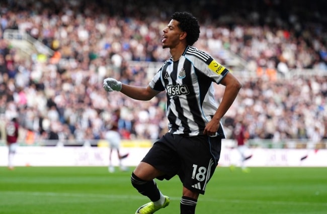West Ham bên bờ vực xuống hạng sau thất bại 1-3 trước Newcastle United