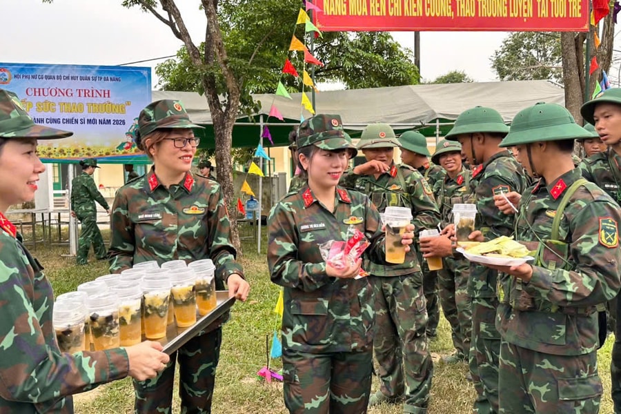 Tiếp sức thao trường - Ấm tình đồng đội