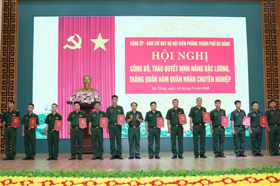 Bộ đội Biên phòng Đà Nẵng: 194 quân nhân chuyên nghiệp được thăng quân hàm, nâng lương