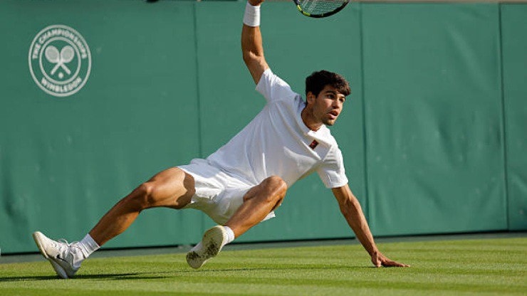 Carlos Alcaraz chính thức rút lui khỏi Wimbledon 2026 vì chấn thương dai dẳng