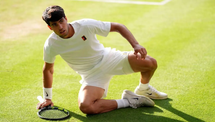 Carlos Alcaraz rút lui khỏi Wimbledon 2026: Ngôi số 1 thế giới vuột khỏi tầm tay