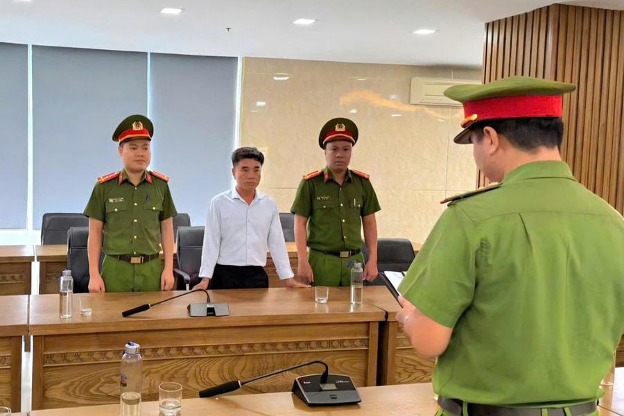 Khởi tố giám đốc doanh nghiệp sản xuất nước yến giả