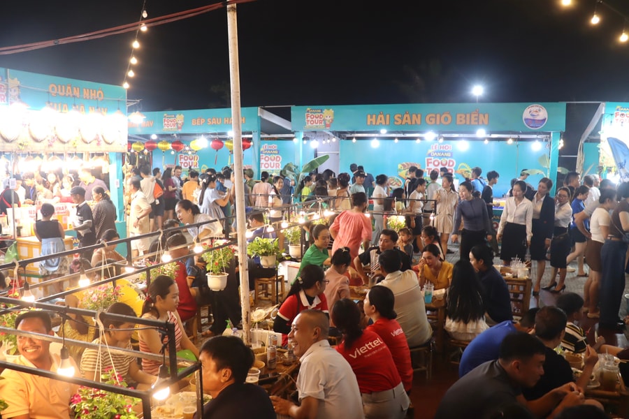 Ẩm thực, thấm ký ức vùng đất