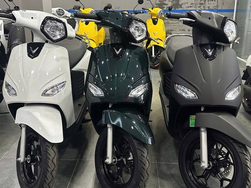 VinFast Vero X: Xe máy điện đi 262 km mỗi lần sạc giảm giá còn 30,4 triệu đồng