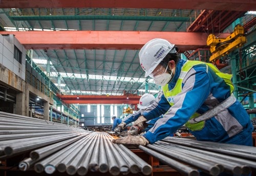 Ngành thép Trung Quốc: Sản lượng tháng 4/2026 thấp nhất 8 năm nhưng nhập khẩu quặng sắt vẫn tăng