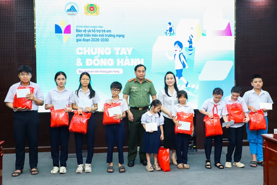 Bảo vệ và hỗ trợ trẻ em phát triển trên môi trường mạng giai đoạn 2026 - 2030
