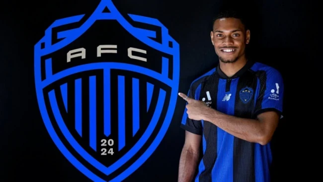Hà Nội FC chiêu mộ trung vệ Daniel Hall: Điểm tựa thép từ A-League cho mục tiêu vô địch
