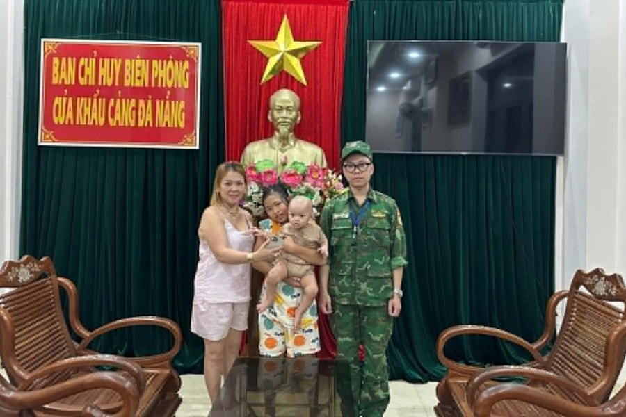 Bộ đội Biên phòng Đà Nẵng kịp thời hỗ trợ hai trẻ nhỏ đi lạc tại DIFF 2026