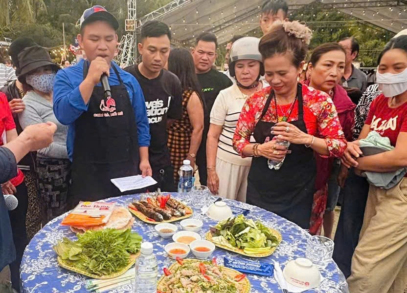 Độc đáo lễ hội cá chuồn