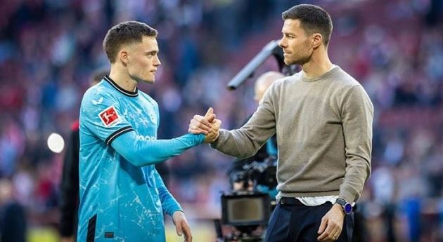Chelsea sẵn sàng chi 175 triệu USD mua Florian Wirtz, Liverpool nhắm Micky van de Ven
