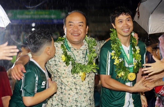 Công Phượng giành danh hiệu CLB đầu tiên, đưa Trường Tươi Đồng Nai lên chơi V.League