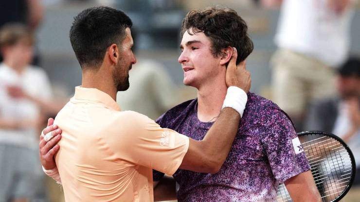 Joao Fonseca tạo địa chấn tại Roland Garros 2026: Chấm dứt kỷ nguyên Novak Djokovic