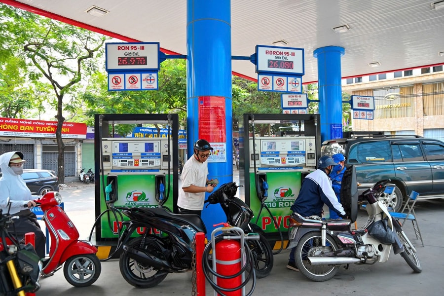 Việt Nam chính thức phân phối xăng sinh học E10 trên toàn quốc từ tháng 6/2026