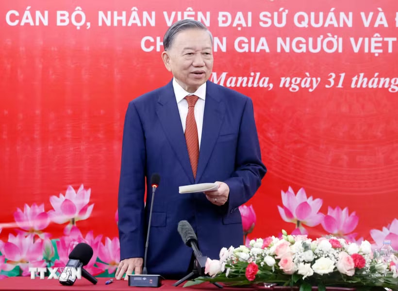 Tổng Bí thư, Chủ tịch nước gặp gỡ đại diện cộng đồng người Việt tại Philippines