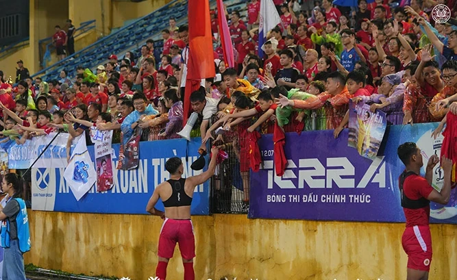 Công an Hà Nội tri ân người hâm mộ và hướng tới kỷ lục điểm số tại V-League