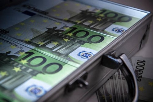 Tỷ giá Euro ngày 1/6: Ngân hàng biến động trái chiều, giá chợ đen giảm đồng loạt
