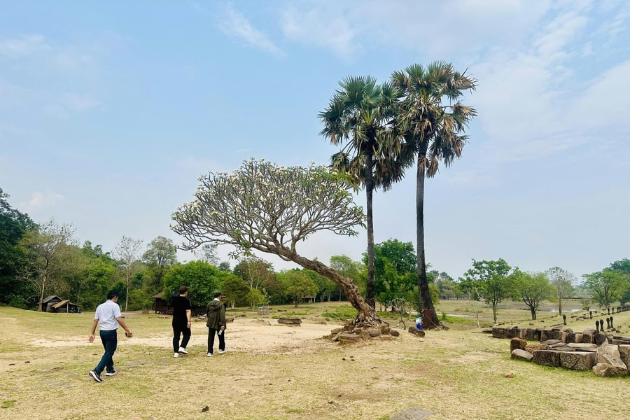 Như dòng sông cuộn chảy