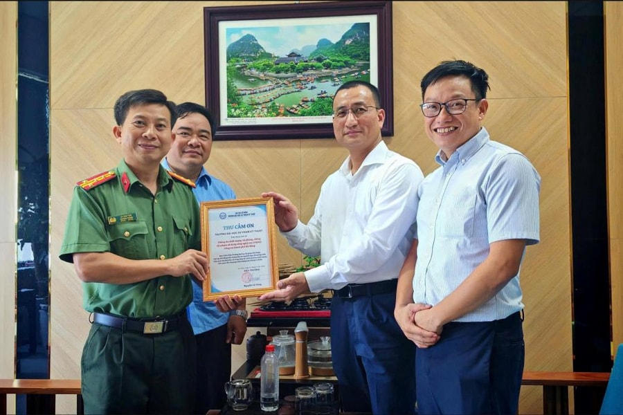 “Lá chắn số” từ những cú click chuột