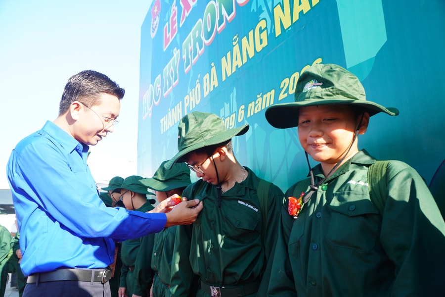 Hơn 170 học sinh Đà Nẵng trải nghiệm "Học kỳ trong quân đội"