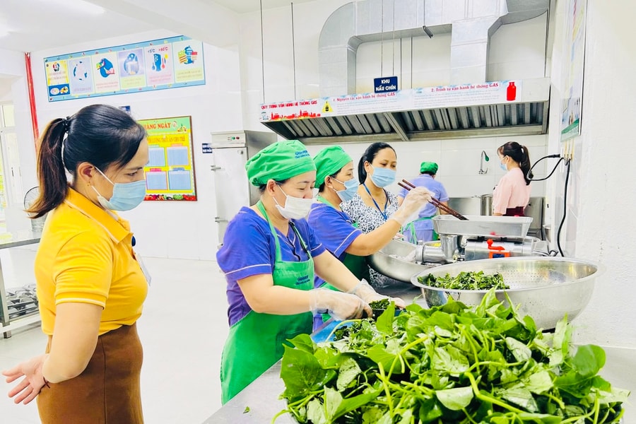 Xây dựng môi trường thực phẩm an toàn