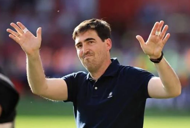 Liverpool bổ nhiệm Andoni Iraola: Cuộc đại tu nhân sự và sự ra đi của các công thần