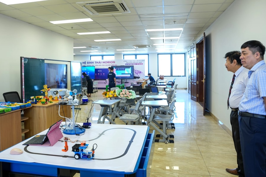 Giới thiệu giải pháp phòng học ngoại ngữ, STEM/STEAM đồng bộ thiết bị tối thiểu