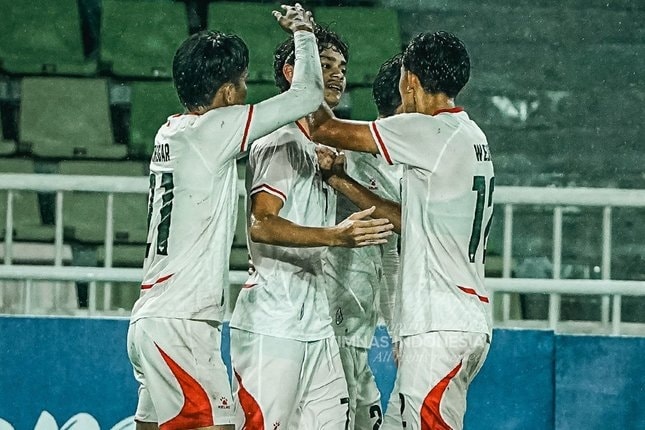 U19 Indonesia thắng áp đảo Timor Leste, hẹn đại chiến tranh ngôi đầu với U19 Việt Nam
