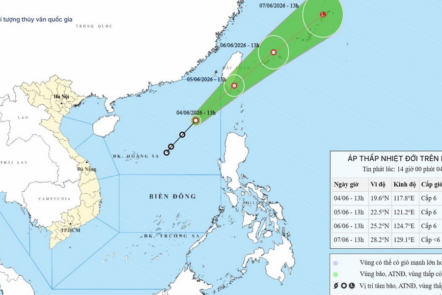 Áp thấp nhiệt đới cách đặc khu Hoàng Sa khoảng 650km