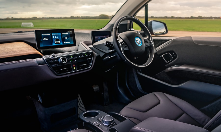 BMW i3 dừng sản xuất vào tháng 8: Chờ đợi thế hệ New Class đột phá năm 2027