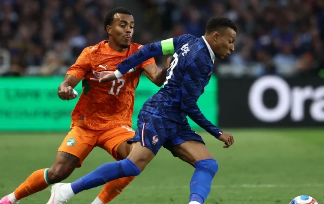 Pháp thua ngược 1-2 trước Bờ Biển Ngà: Lời cảnh tỉnh cho Didier Deschamps