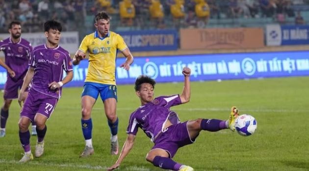 Vòng cuối V-League 2025/26: Cuộc chiến sinh tồn của ba đội bóng cùng 21 điểm