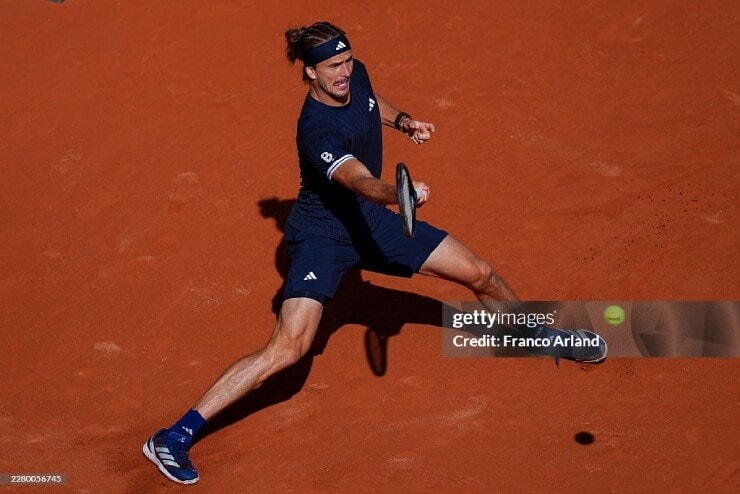 Zverev đánh bại Mensik để lần thứ hai vào chung kết Roland Garros