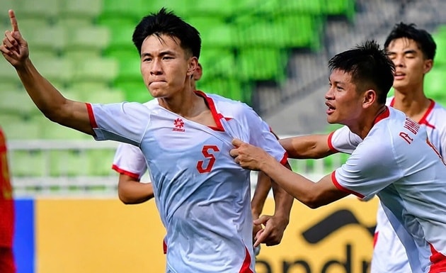 U19 Việt Nam đánh rơi ngôi đầu bảng A sau quả phạt đền phút 90+2 trước U19 Indonesia