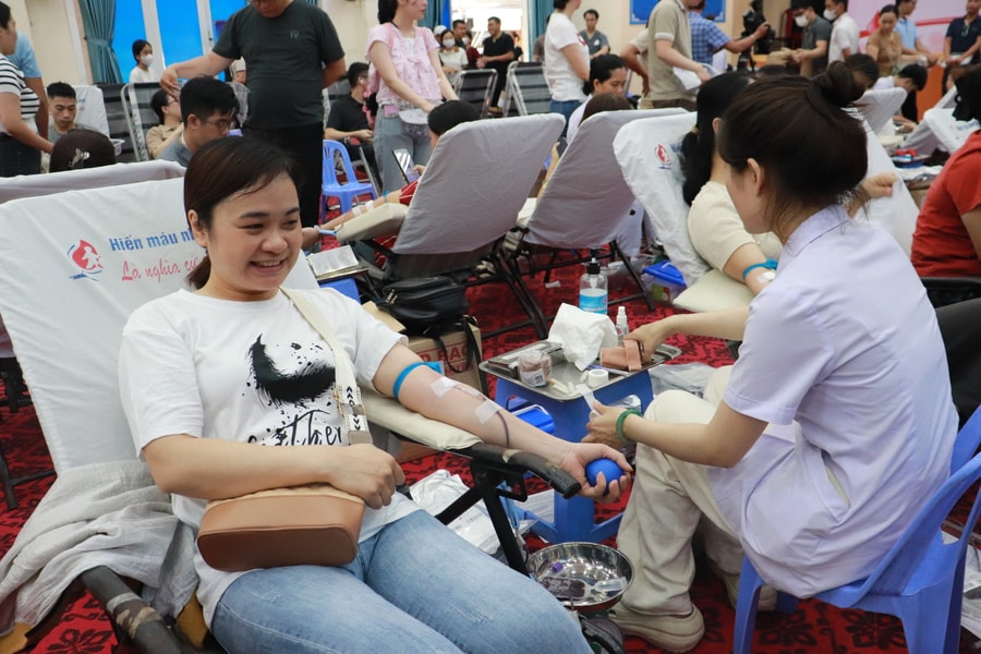 750 đoàn viên, người lao động tham gia hiến máu tình nguyện