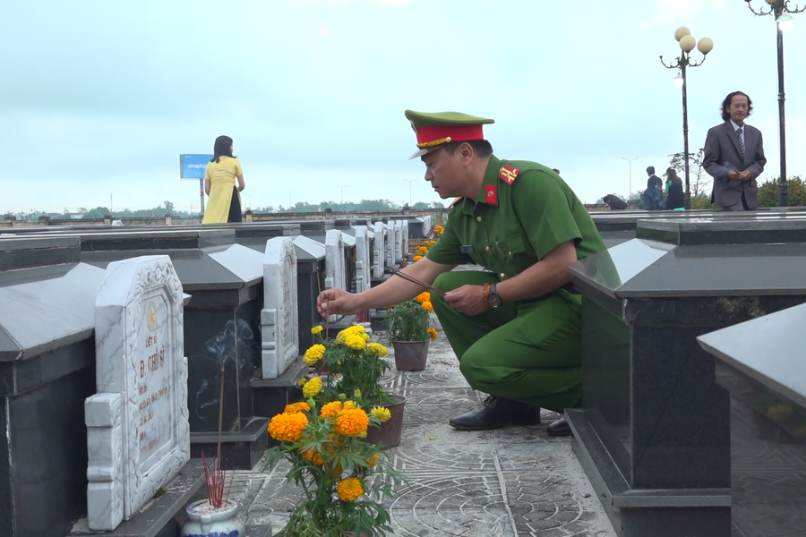 Thăng Điền lấy mẫu 87 mộ liệt sĩ chưa có thông tin