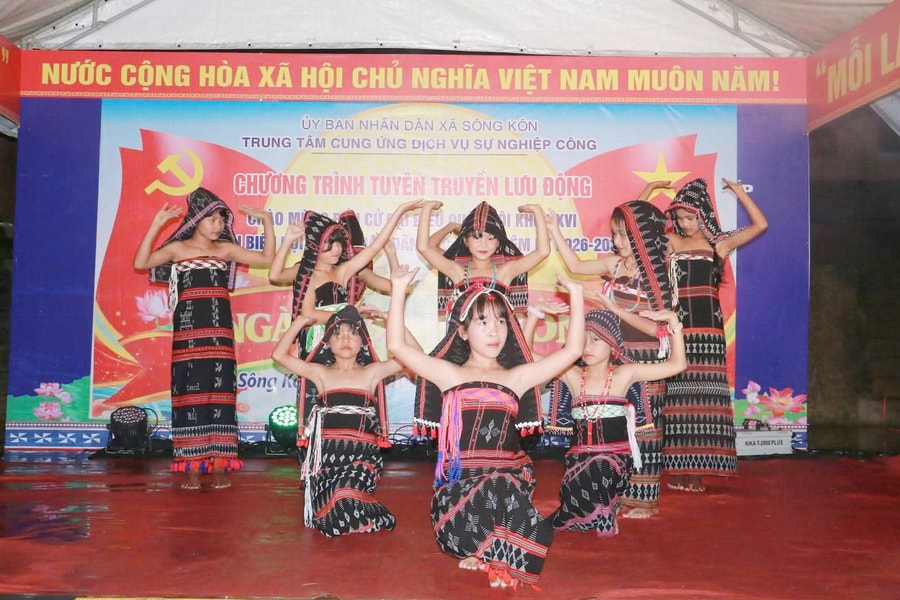 Hỗ trợ gỡ khó, nâng cao hiệu quả phục vụ nhân dân