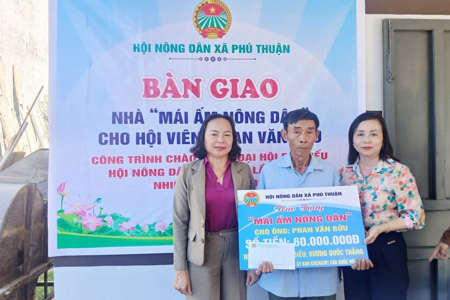 Tiếp sức để người nghèo vươn lên