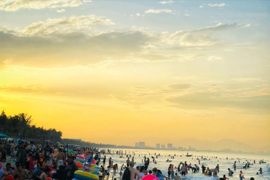 Da Nang's beaches, fireworks: “Connecting Horizons”