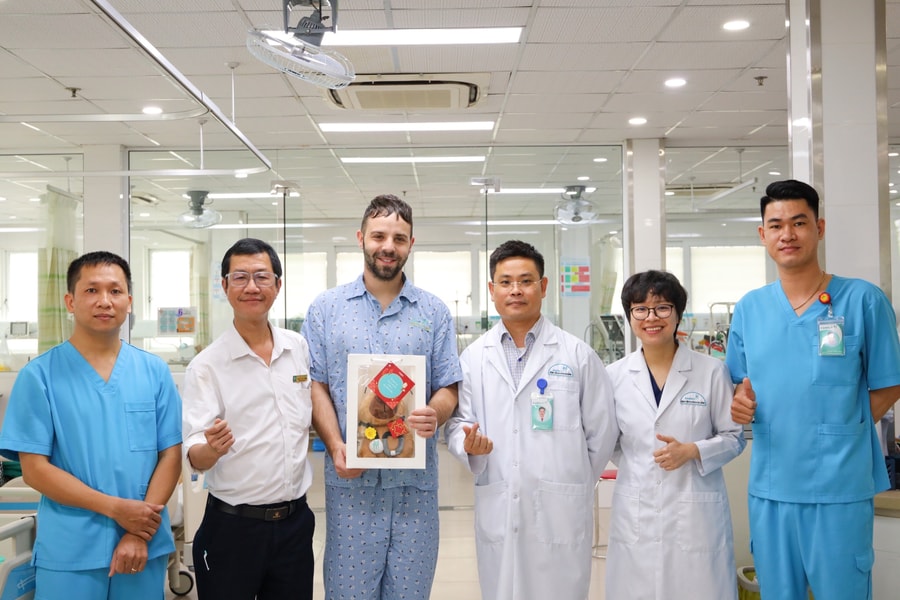 Những ca bệnh vượt biên giới