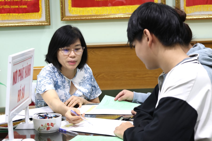 Nhiều cánh cửa rộng mở cho học sinh