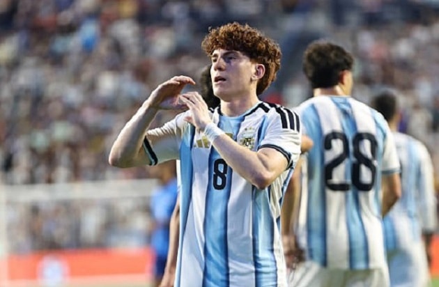 Argentina thắng đậm Iceland 3-0: Messi tỏa sáng và lời khẳng định của nhà vô địch