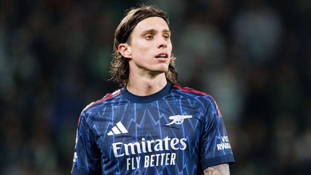 Chuyển nhượng sáng 10/6: Real Madrid nhắm Calafiori, MU đại chiến Man City vì Elliot Anderson