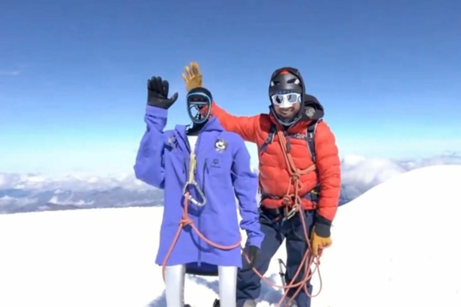 Robot hình người Pemba chinh phục đỉnh Chimborazo: Bước đệm tiến tới Everest