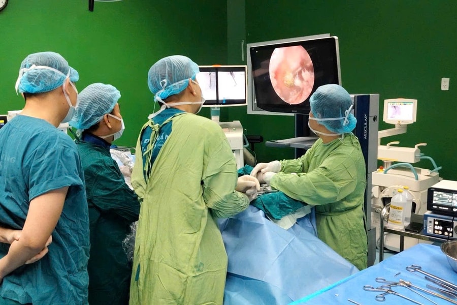 Tập trung đào tạo nhân lực y tế chuyên sâu