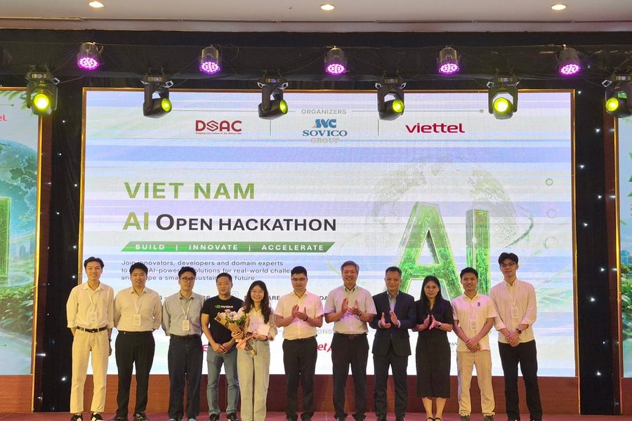 Trao giải cuộc thi Vietnam Al Open Hackathon
