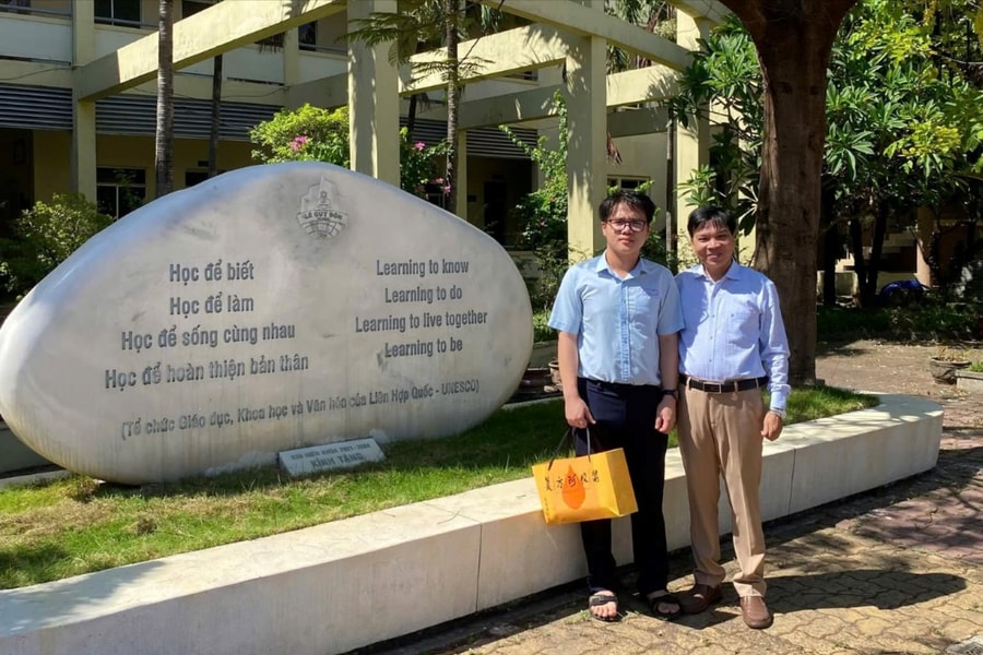2 học sinh Trường THPT Chuyên Lê Quý Đôn ghi dấu ấn tại Cuộc thi vô địch Tin học văn phòng thế giới 2026